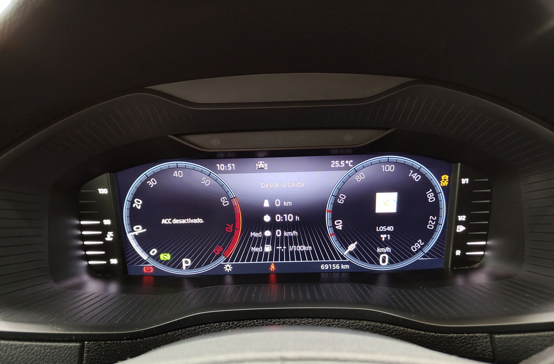 Škoda Karoq 1.5 TSI ACT Ambition DSG - foto 24