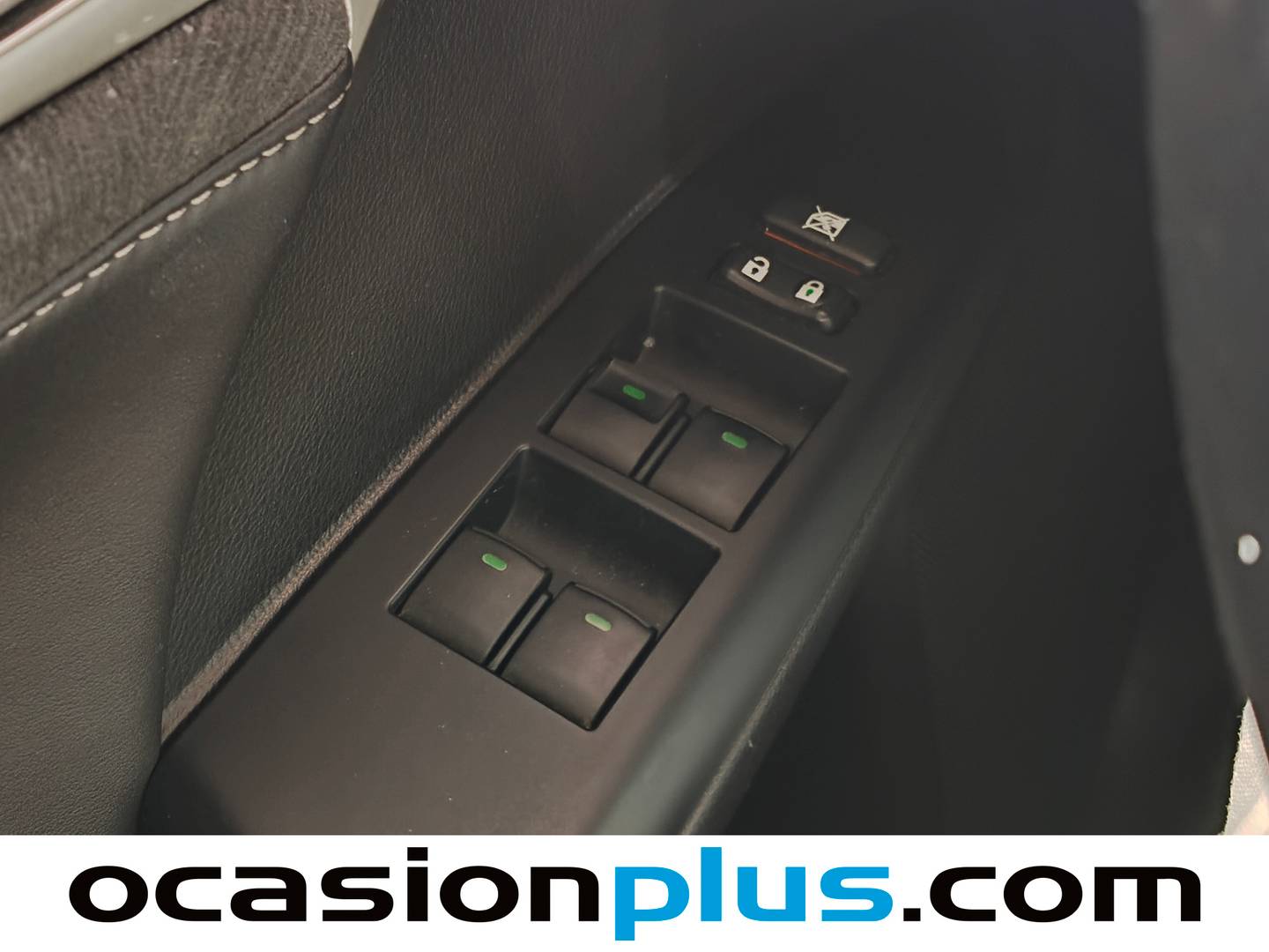 Lexus CT Lexus CT 200h Executive + Navibox (136 CV) de segunda mano