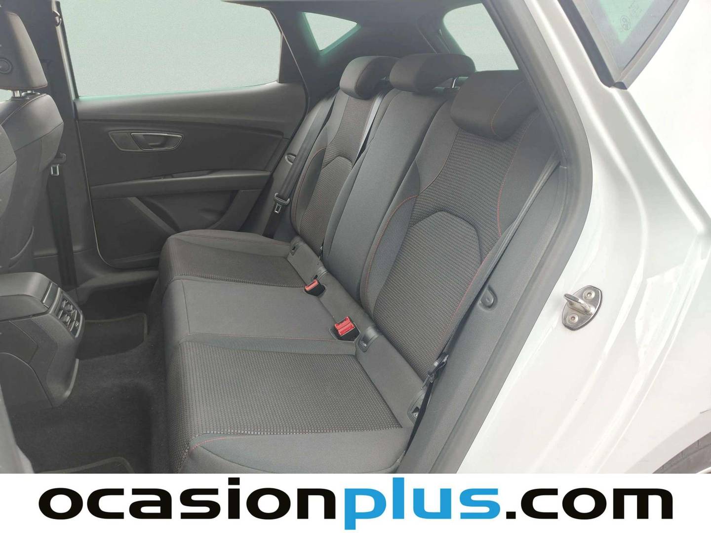 Foto asientos traseros Seat León SEAT León 1.5 TSI S&S FR Edition Plus DSG (150 CV)