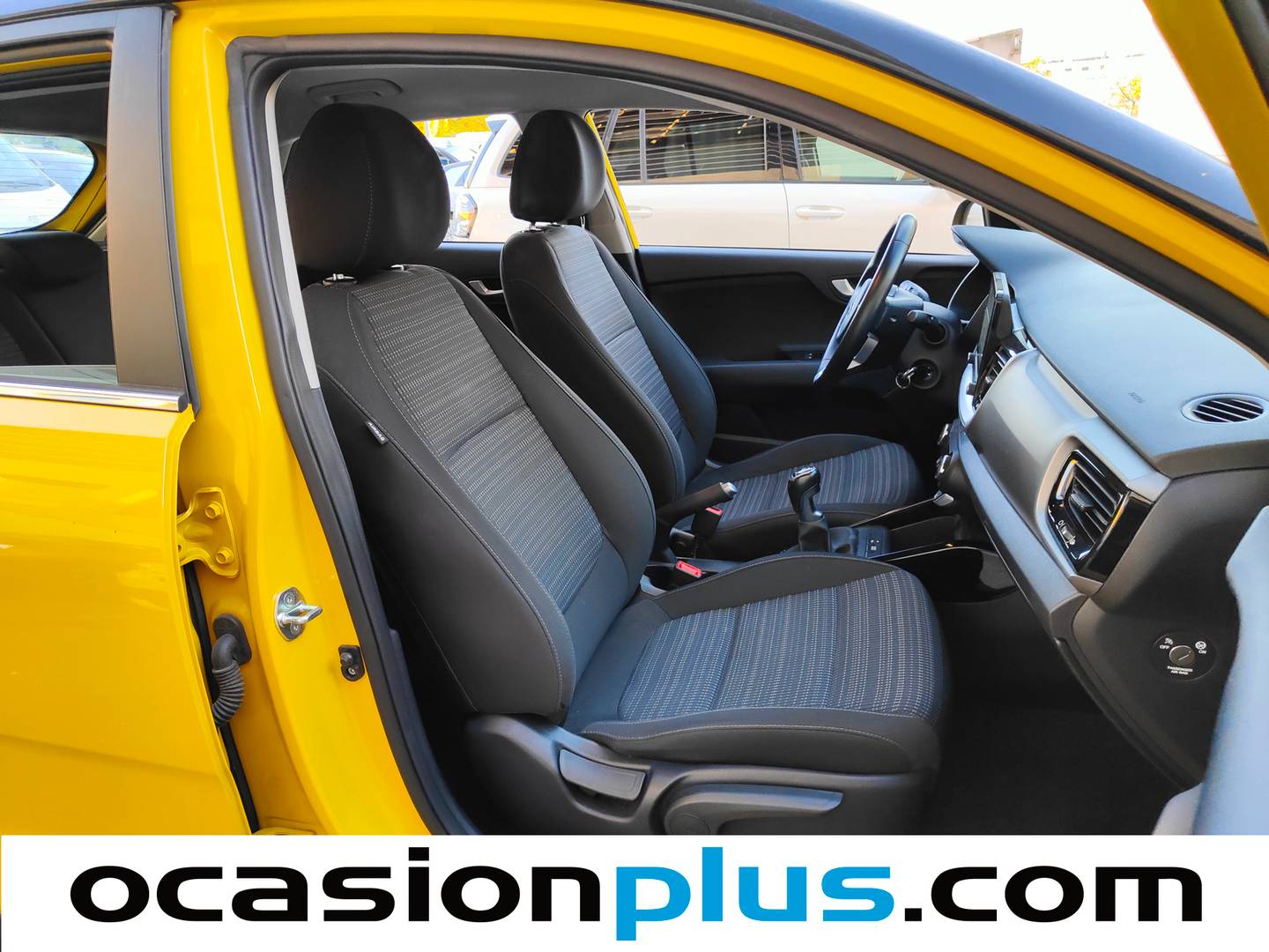 Foto KIA Stonic Kia Stonic 1.0 T-GDi MHEV Drive iMT (100 CV)