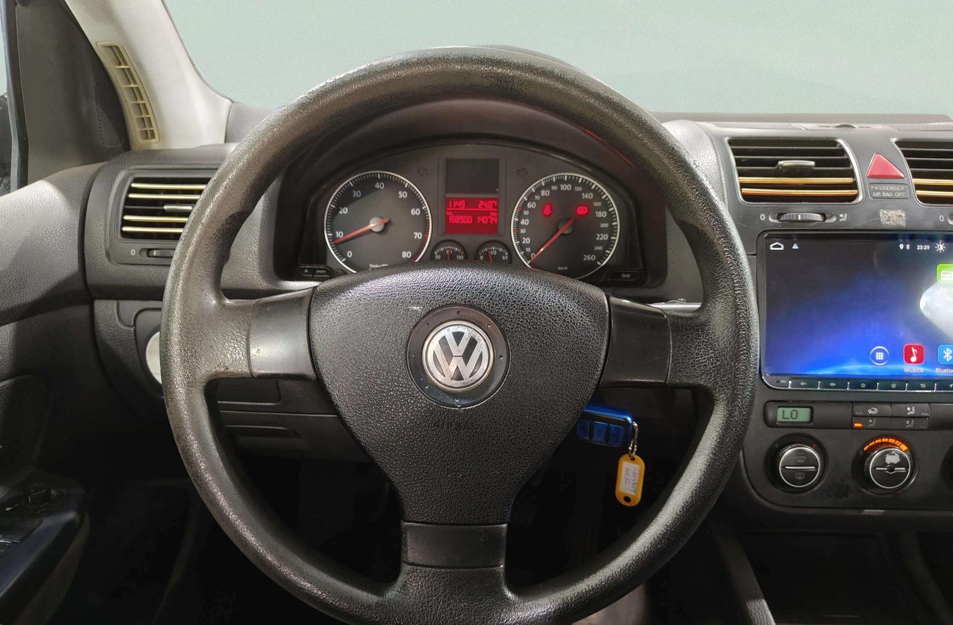 Volkswagen Golf Trendline 1.6 - foto 18