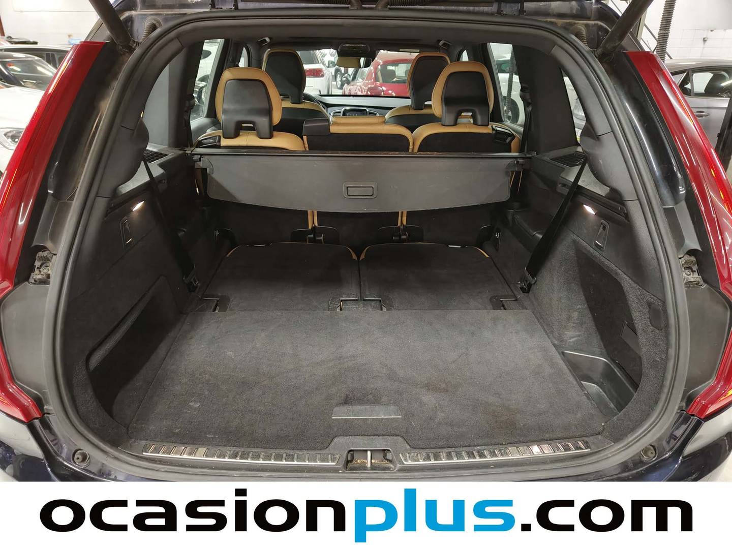 Foto Volvo XC90 Volvo XC90 D5 Momentum AWD Auto (235 CV) 7 Plazas