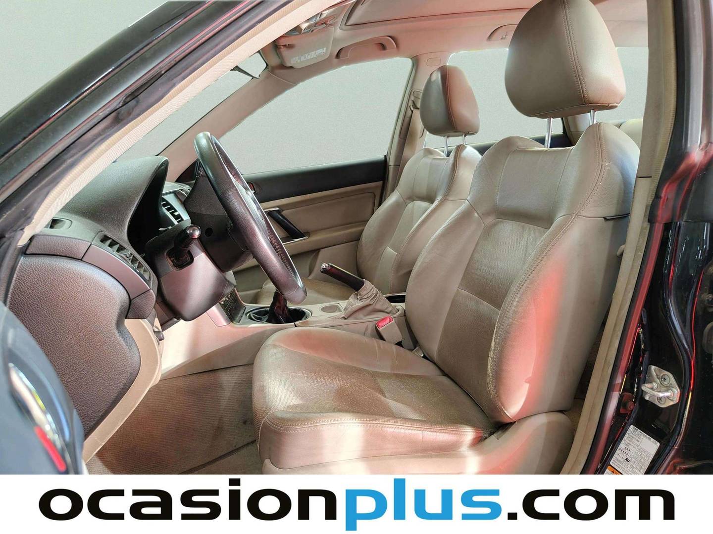 Foto asientos delanteros Subaru Legacy Subaru Legacy SW 2.0 Diesel Limited Plus (150 CV)