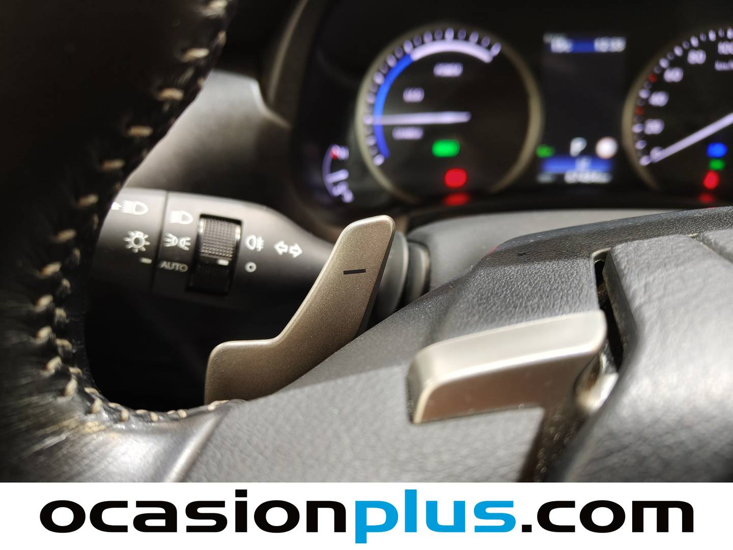 Foto Lexus NX Lexus NX 300h Premium 2WD (197 CV)