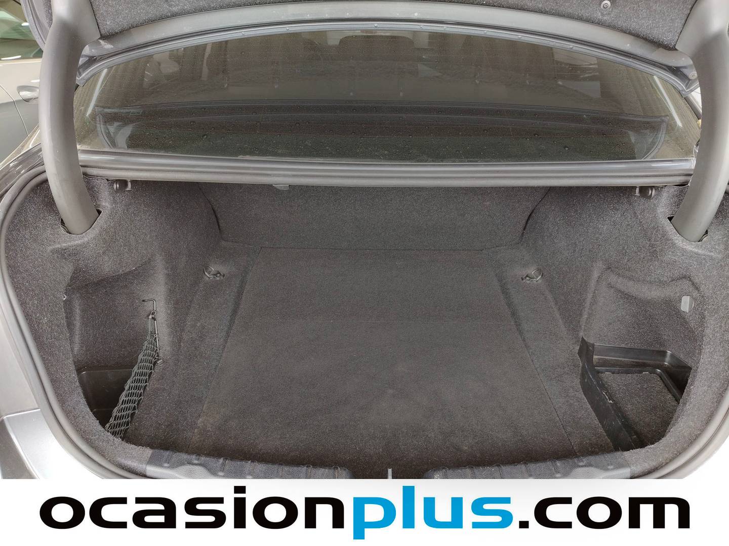 Fotos maletero BMW Serie 3 BMW Serie 3 318d Business (150 CV)