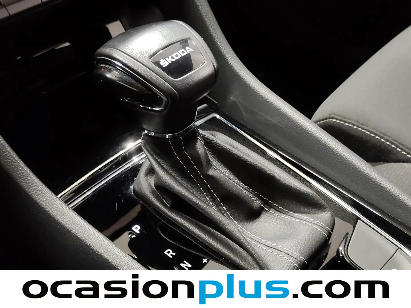 Foto Skoda Karoq Skoda Karoq 1.5 TSI ACT Sportline DSG (150 CV)