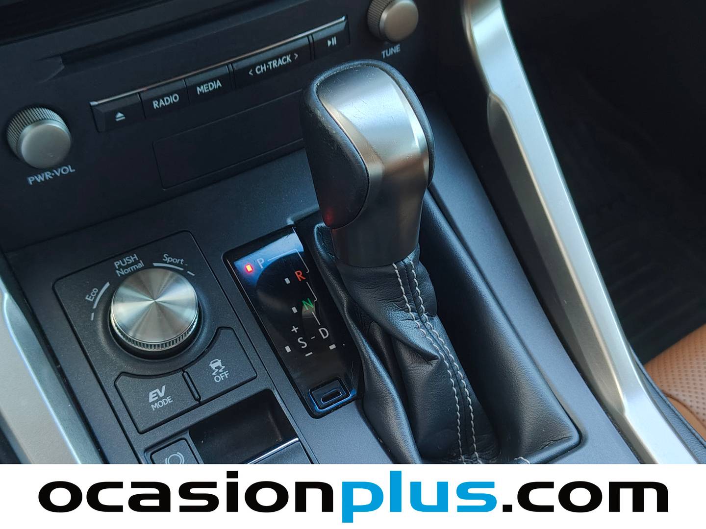 Lexus NX Lexus NX 300h Executive Navigation 4WD (197 CV) de ocasión