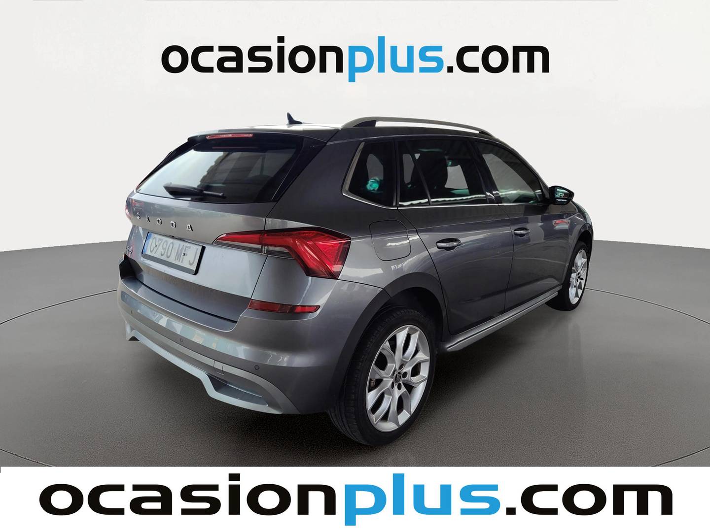 Foto trasera Skoda Kamiq Skoda Kamiq 1.0 TSI Style DSG (110 CV) derecha