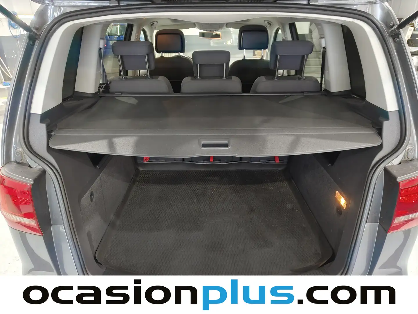 Foto Volkswagen Touran Volkswagen Touran Sport 1.4 TSI (140 CV) DSG