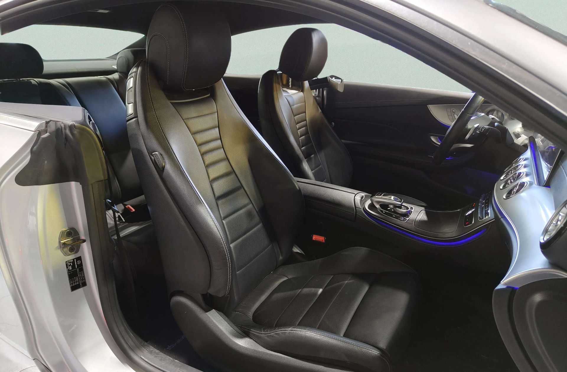 Mercedes-Benz Clase E E 220 d Coupe Pack AMG - foto 17