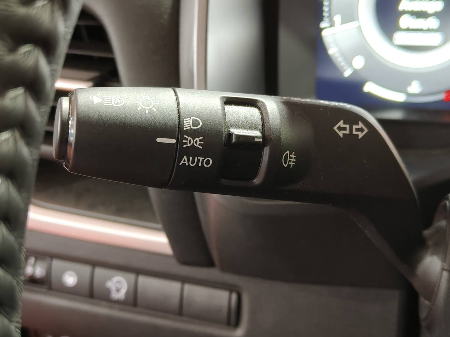 Foto Nissan QASHQAI Nissan Qashqai DIG-T 140 N-Connecta (140 CV)