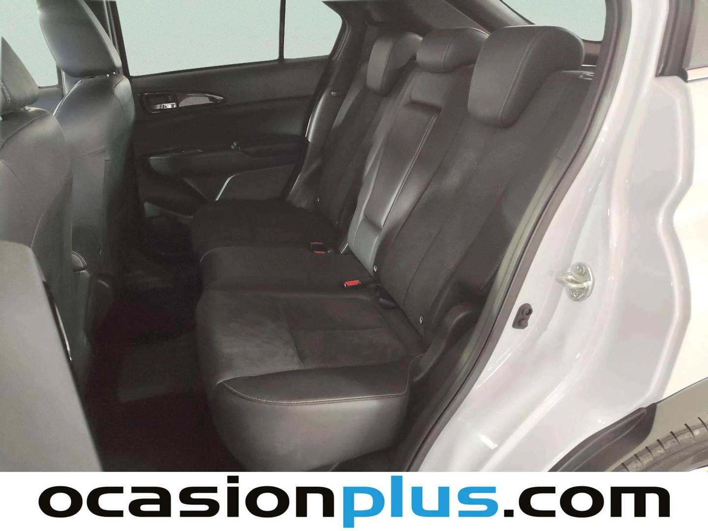 Foto asientos traseros Mitsubishi Eclipse Cross Mitsubishi Eclipse Cross 2.4 PHEV Kaiteki 4WD Auto (188 CV)