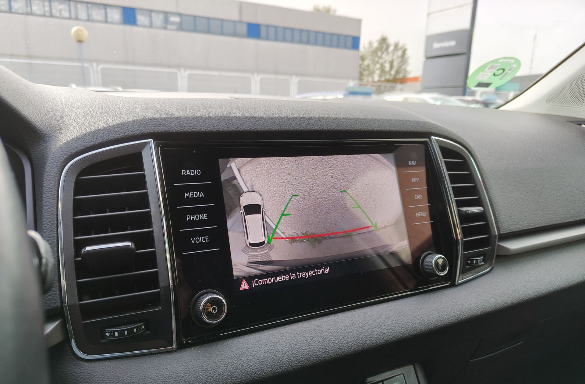 Škoda Karoq 1.6 TDI Ambition - foto 9