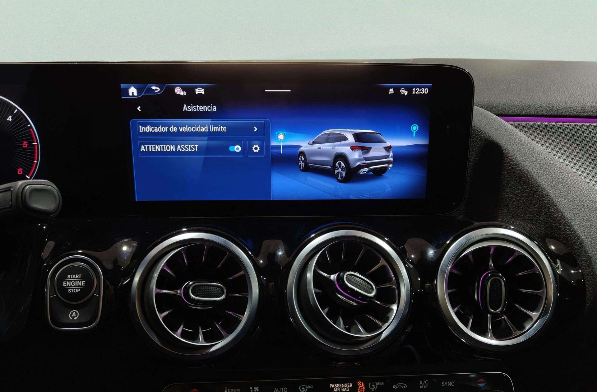 Mercedes-Benz GLA 200 d Pack AMG - foto 11