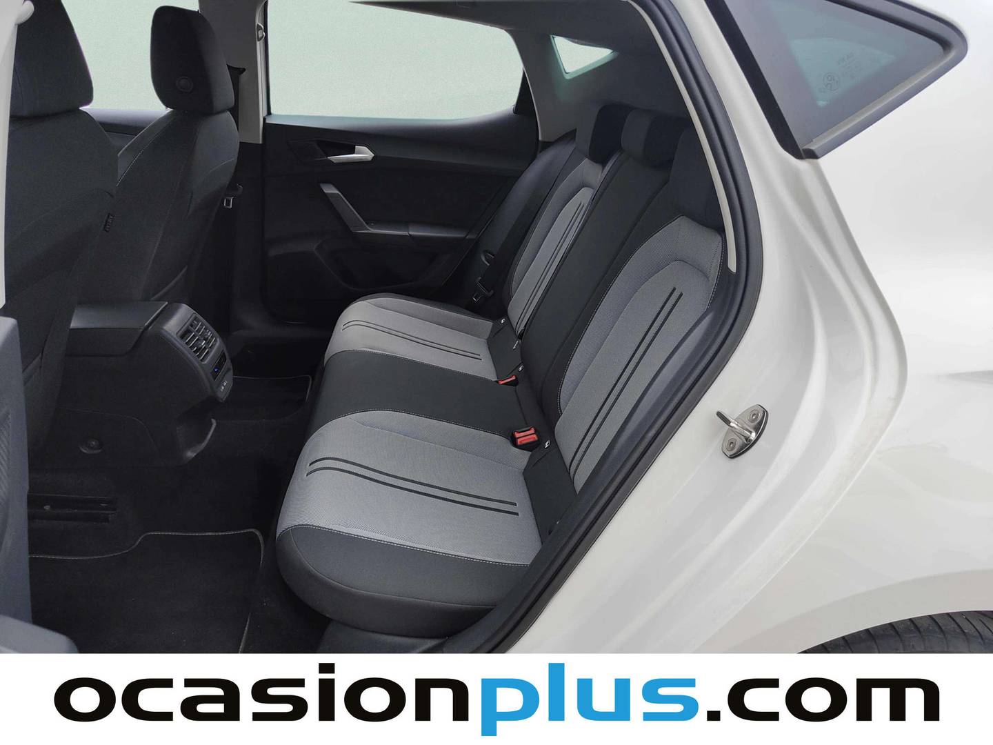 Foto asientos traseros Seat León Seat León 1.0 eTSI S&S Style Go S DSG (110 CV)