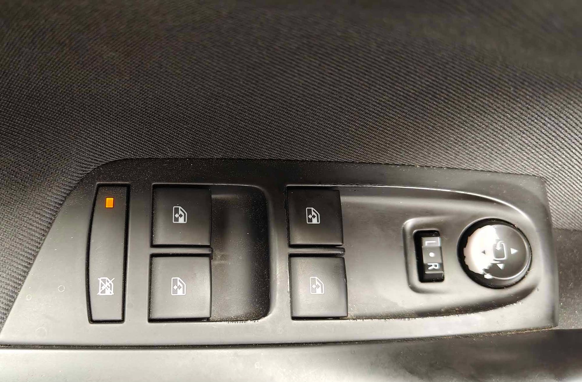 Opel Astra 1.4 Turbo Dynamic - foto 37