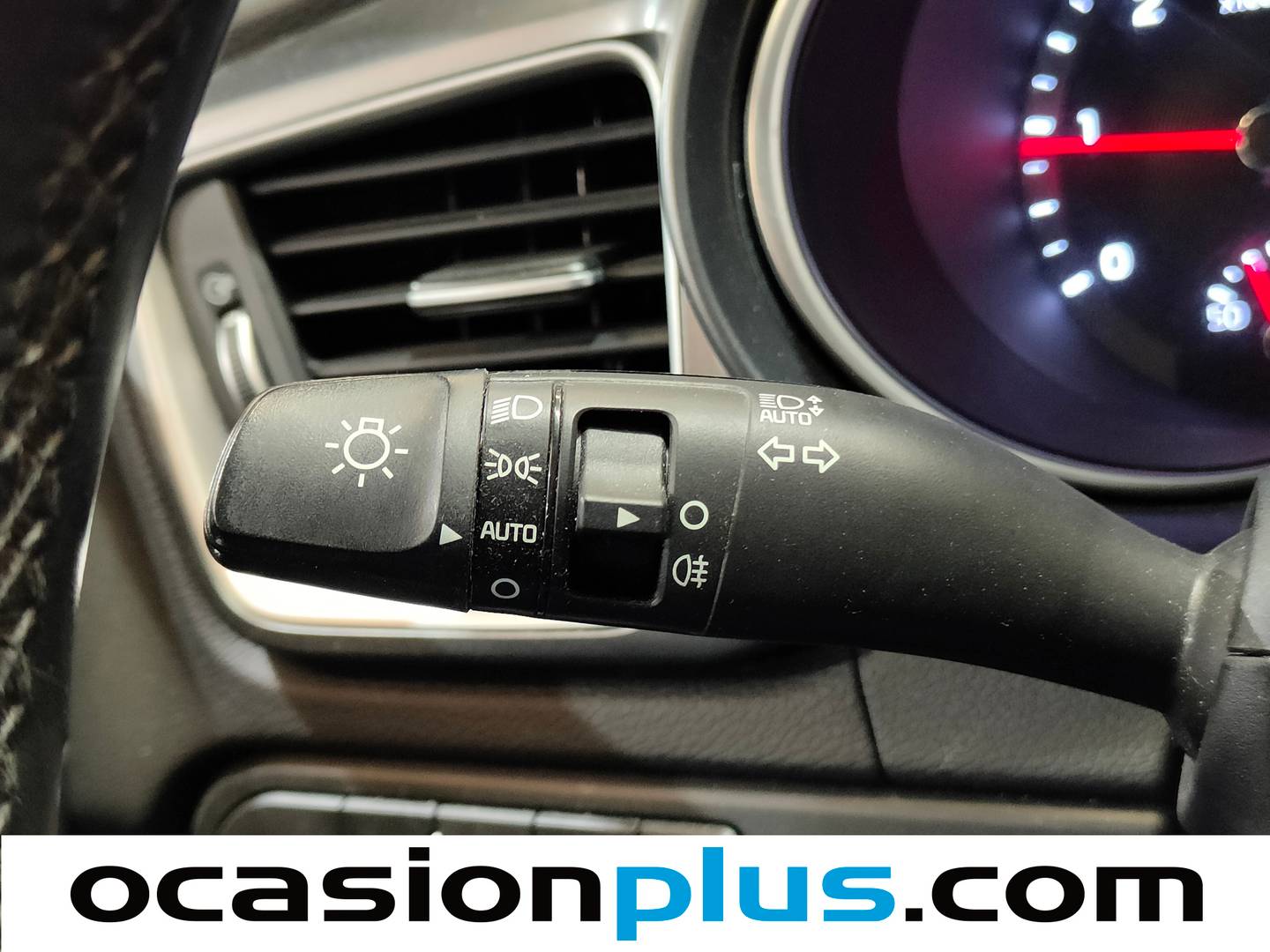 Extras y acabados del KIA Ceed Kia Ceed 1.6 MHEV iMT Concept (136 CV)