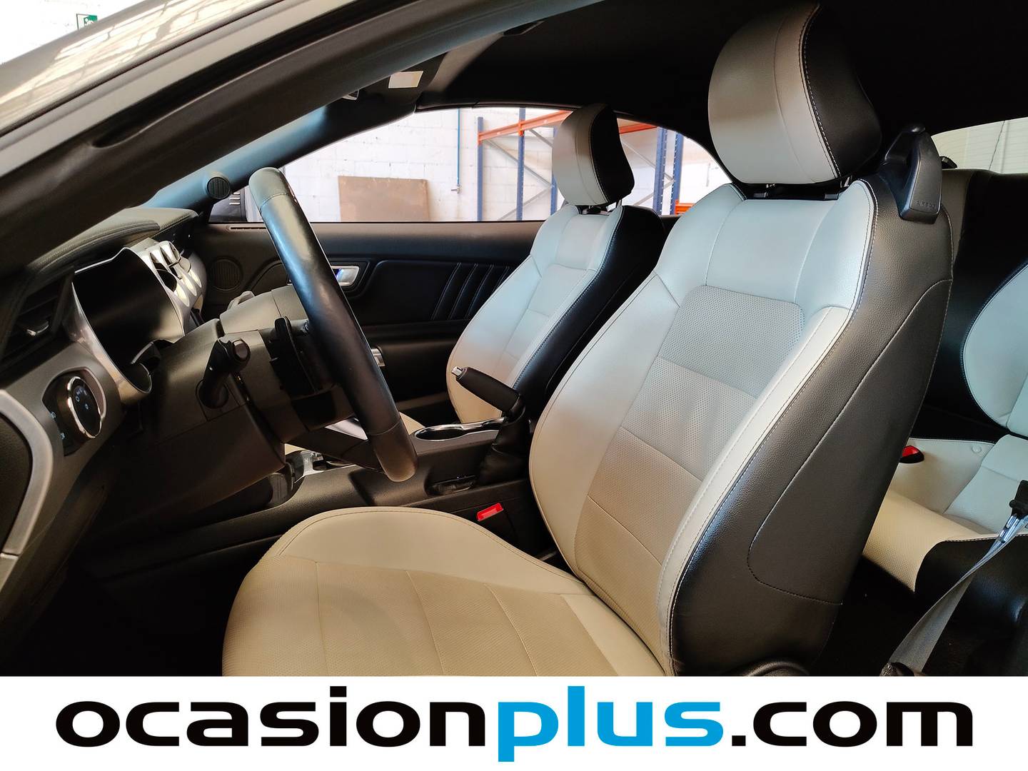 Foto asientos delanteros Ford Mustang Ford Mustang 5.0 Ti-VCT V8 Convertible Mustang GT Automatico (450 CV)