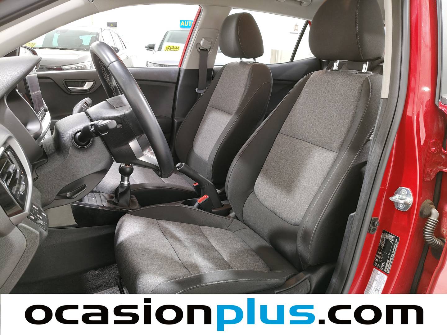 Foto asientos delanteros KIA Stonic KIA Stonic 1.2 DPi Drive (79 CV)