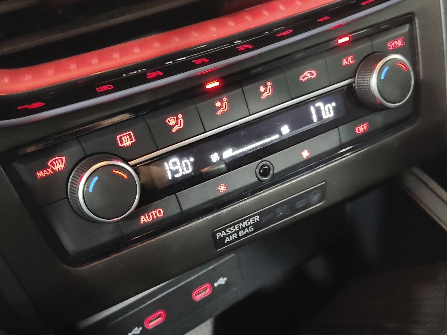 Foto Seat Ibiza SEAT Ibiza 1.0 TSI FR Plus DSG (110 CV)