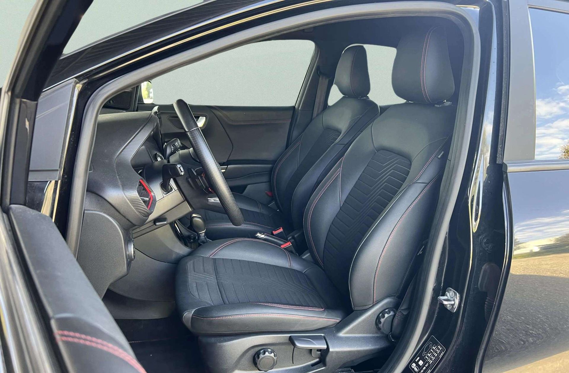 Ford Puma 1.0 EcoBoost MHEV ST-Line X - foto 13