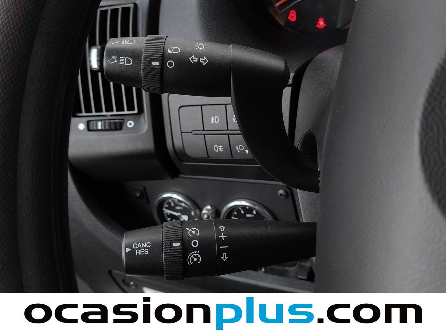 Elnagh T-LOFT 530 Elnagh T-LOFT 530 530 (140 CV) 5 Plazas manual