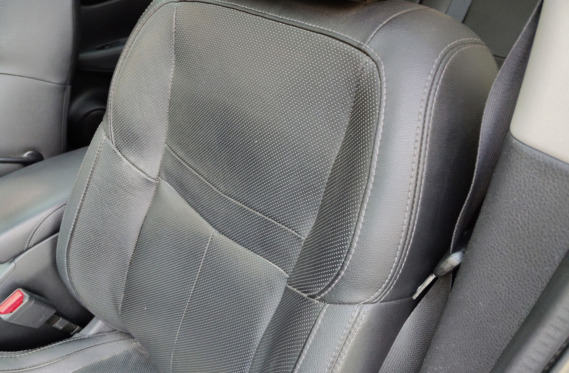 Nissan Qashqai 1.6 dCi Tekna Premium 4x2 XTronic - foto 6