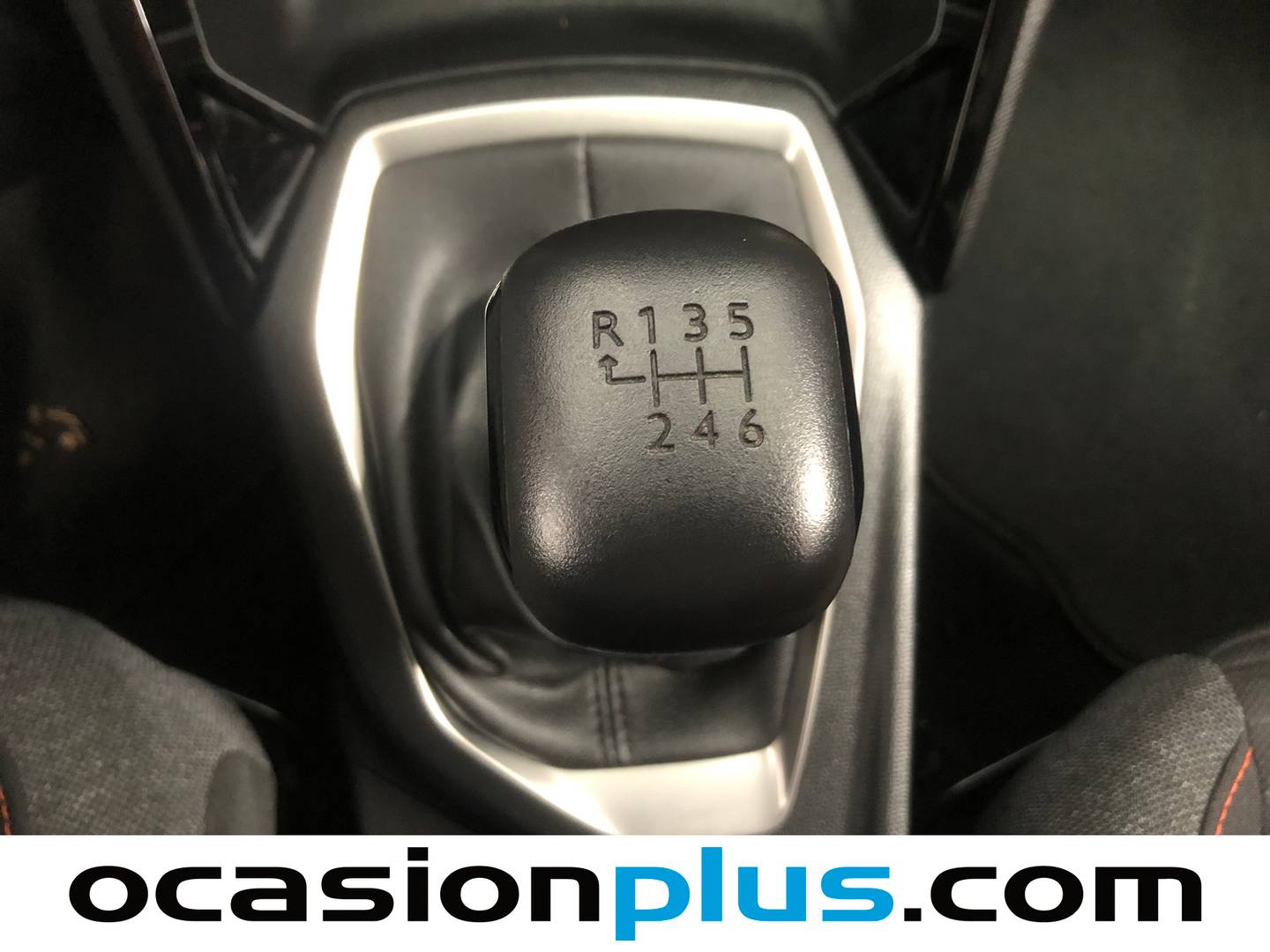 Foto Peugeot 2008 Peugeot 2008 Puretech 100 S&S Active Pack  (100 CV)