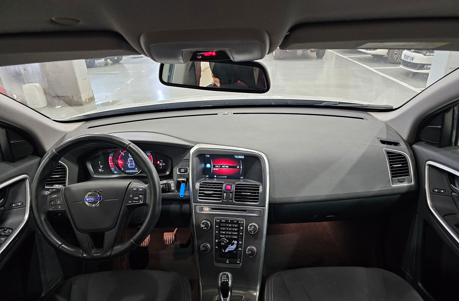 Volvo XC60 D3 Kinetic - foto 6