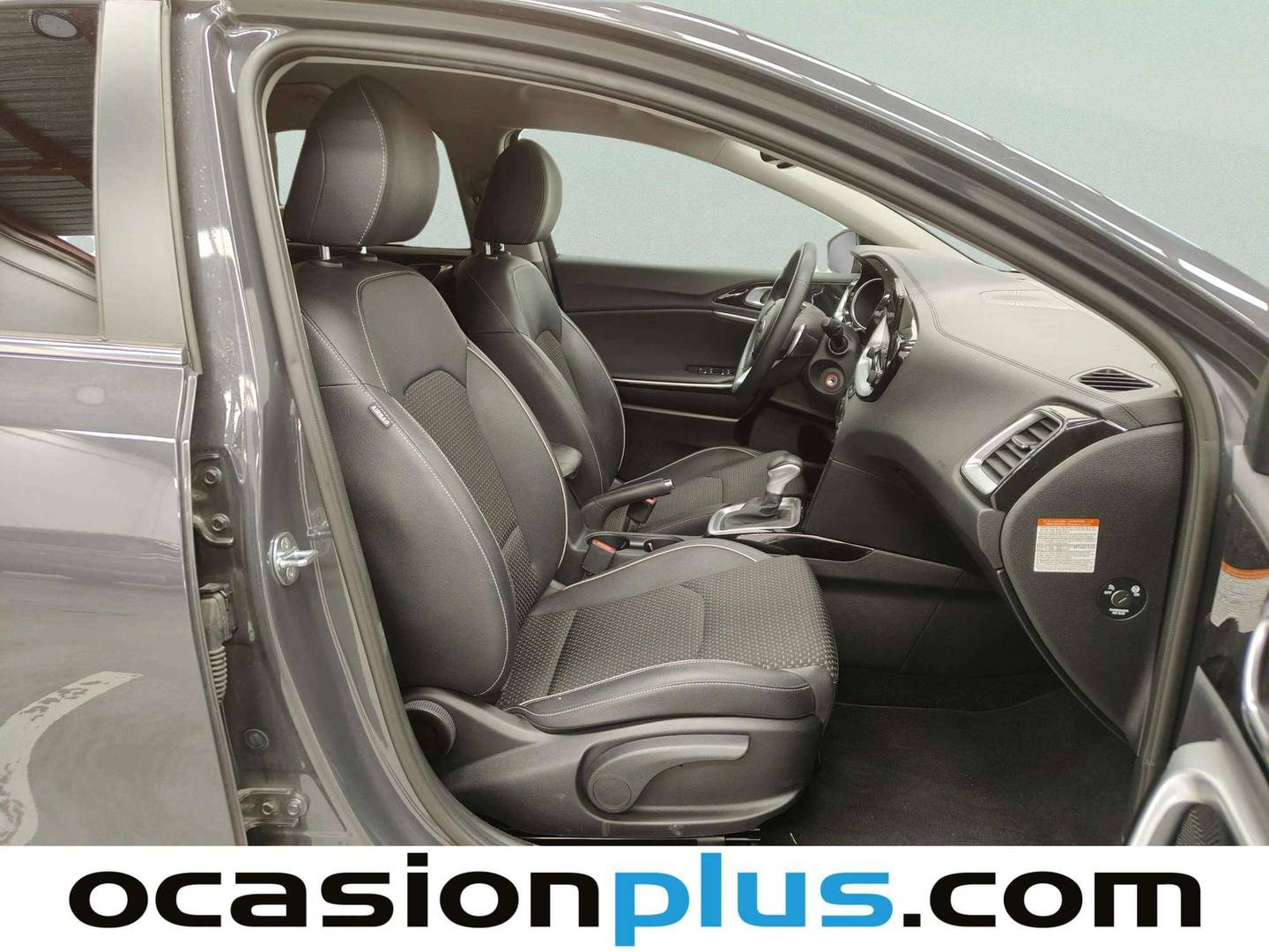 KIA Ceed KIA Ceed 1.6 MHEV Tech DCT (136 CV) automático