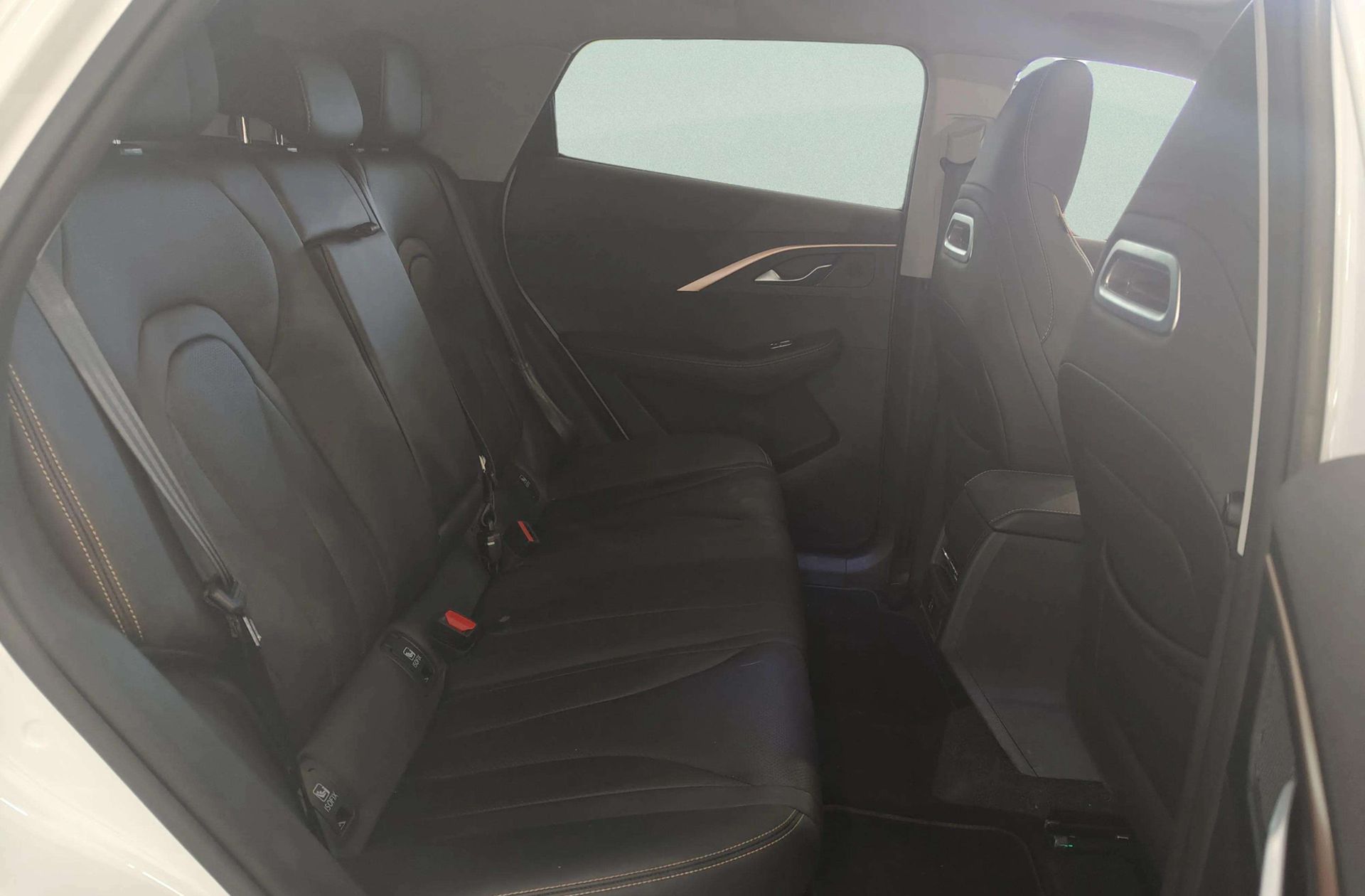 Omoda 5 1.6 T-GDi Premium DCT - foto 19
