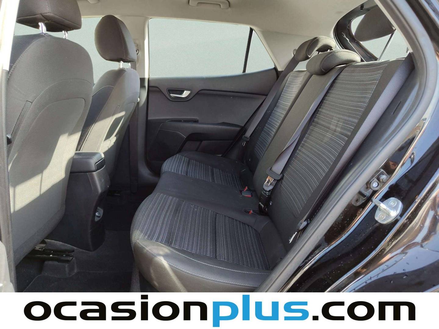 Foto asientos traseros KIA Stonic KIA Stonic 1.0 T-GDi MHEV Drive iMT (100 CV)