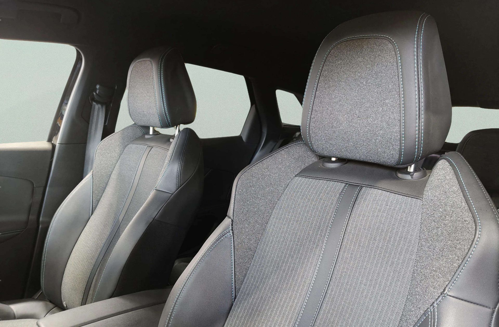 Peugeot 3008 PureTech 130 Allure Pack EAT8 - foto 7
