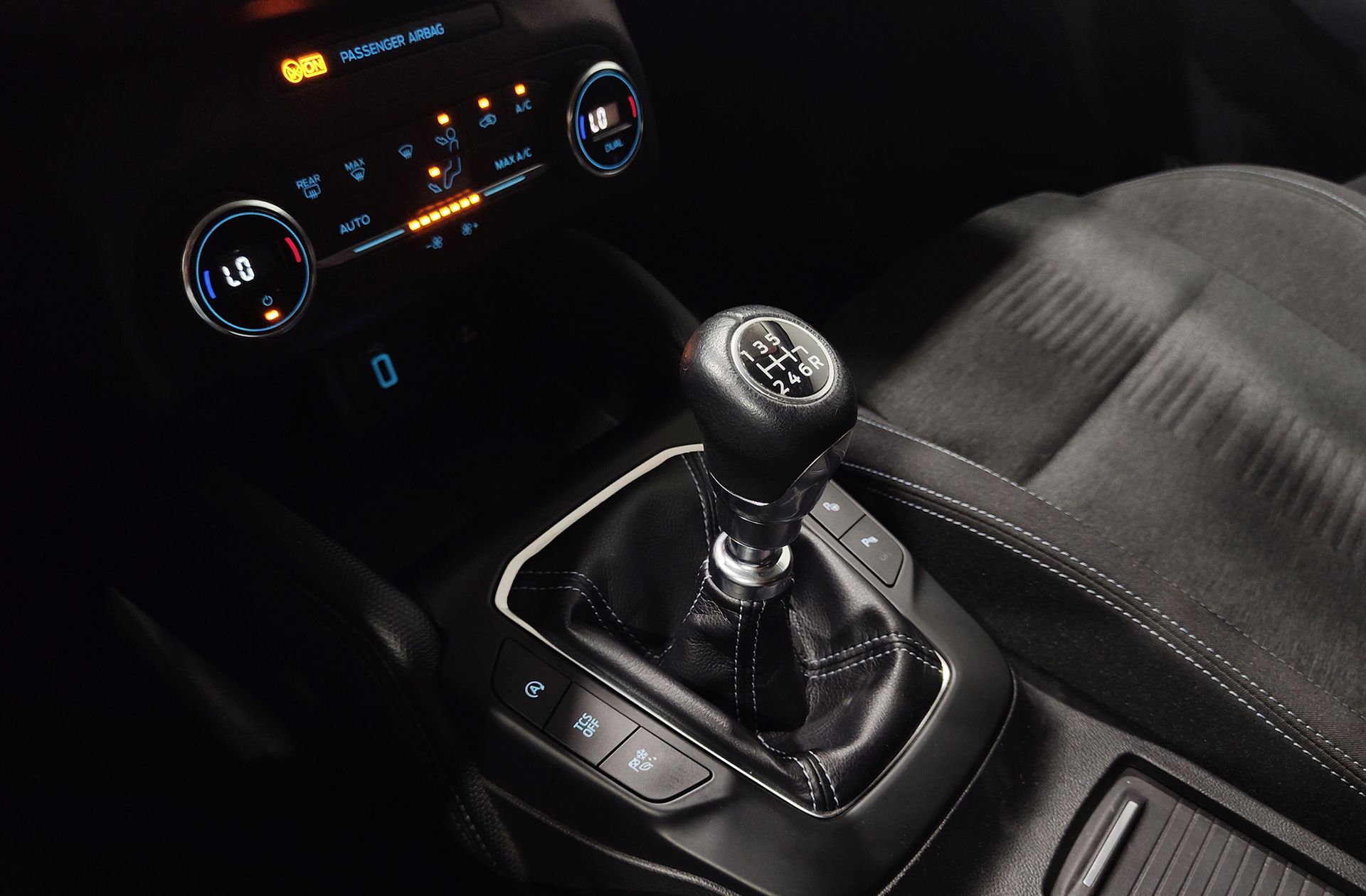 Ford Focus 1.0 EcoBoost Active - foto 6