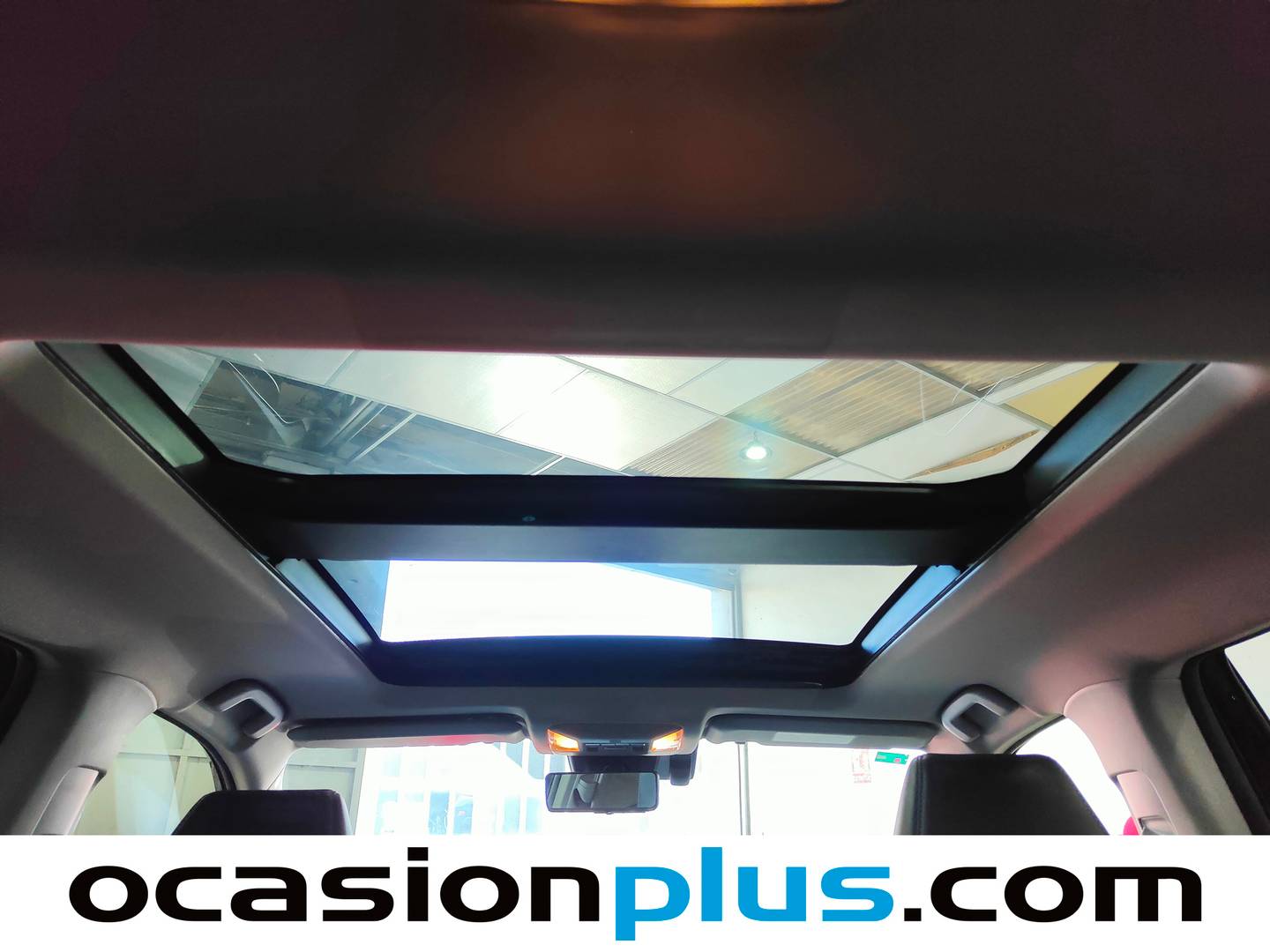 Extras y acabados del Toyota Rav4 Toyota Rav4 2.5l hybrid Luxury 4WD (222 CV)
