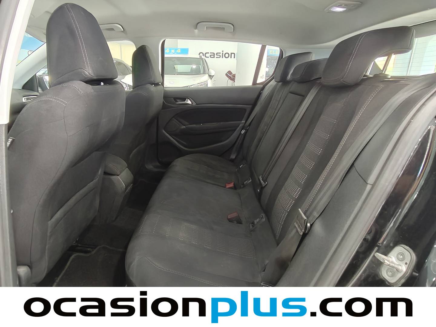 Foto asientos traseros Peugeot 308 Peugeot 308 BlueHDi 120 Allure (120 CV)