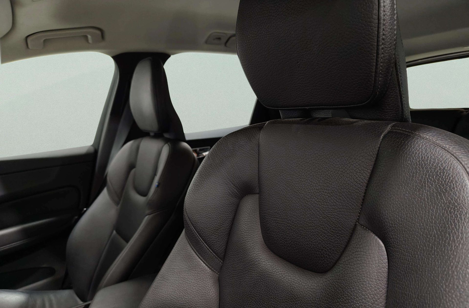 Volvo XC60 B4 D Inscription - foto 7