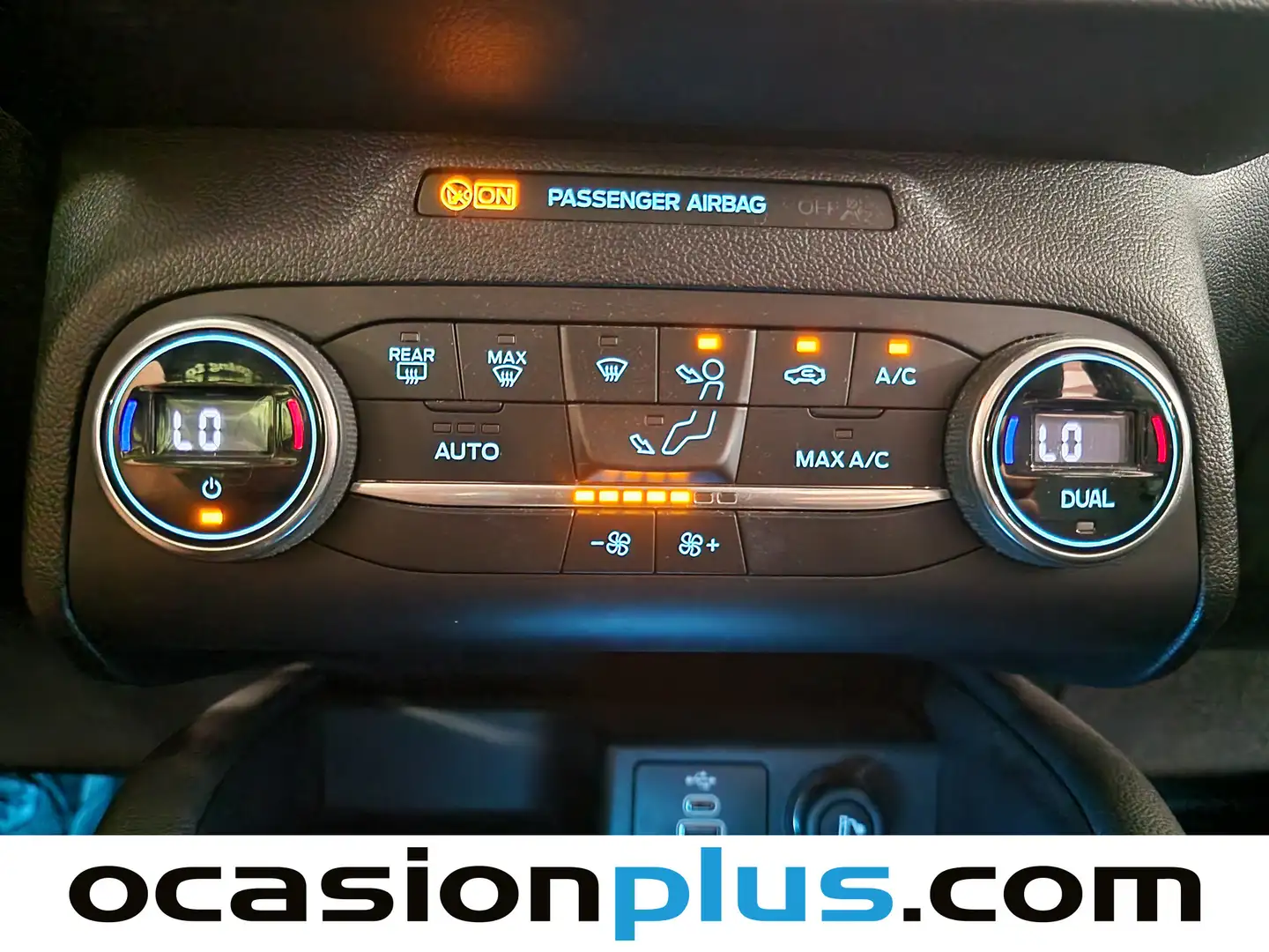 Foto Ford Kuga Ford Kuga 1.5 EcoBlue Titanium (120 CV)