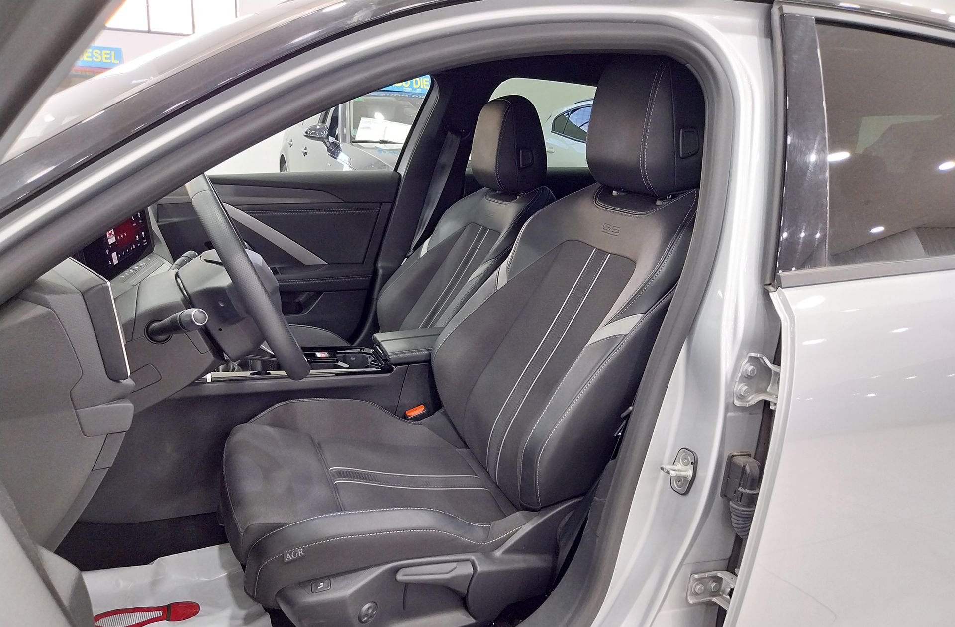 Opel Astra 1.2 Turbo XHT GS - foto 10