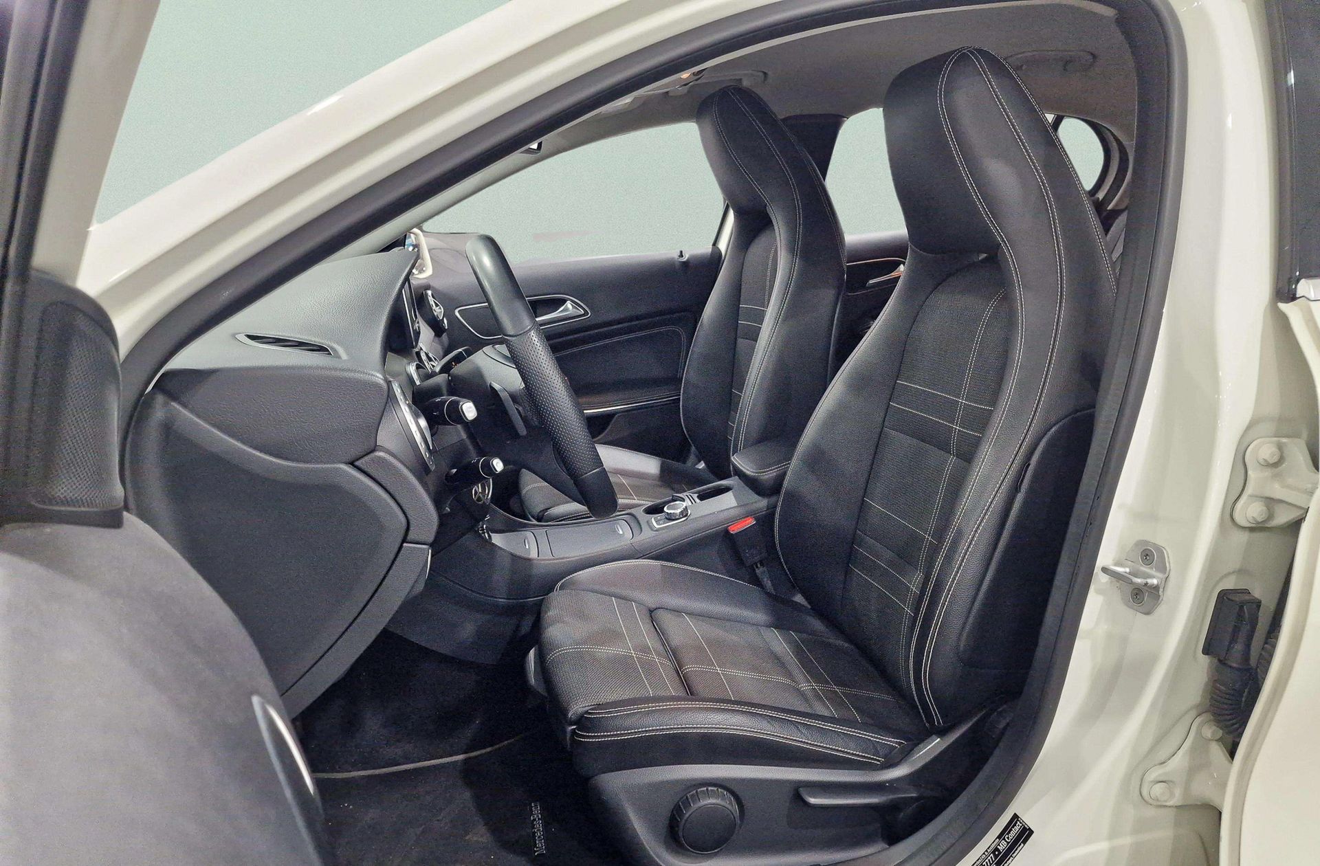 Mercedes-Benz GLA 200 d Style - foto 9