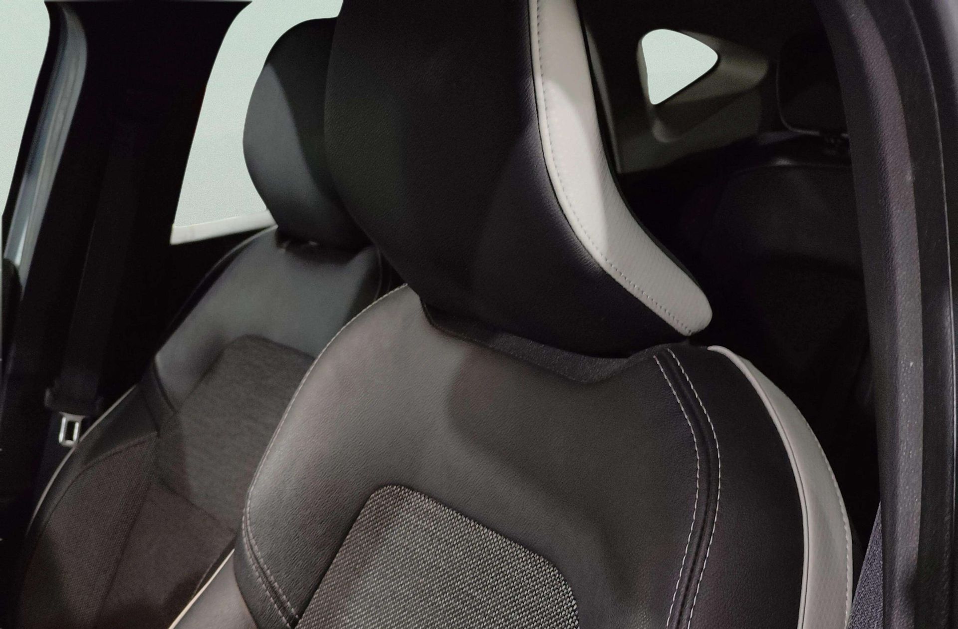 Renault Captur Techno TCe - foto 7