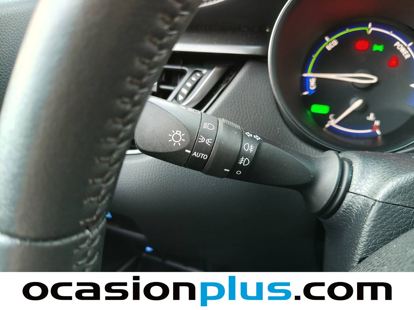 Foto Toyota C-HR Toyota C-HR 1.8 125H Advance (122 CV)