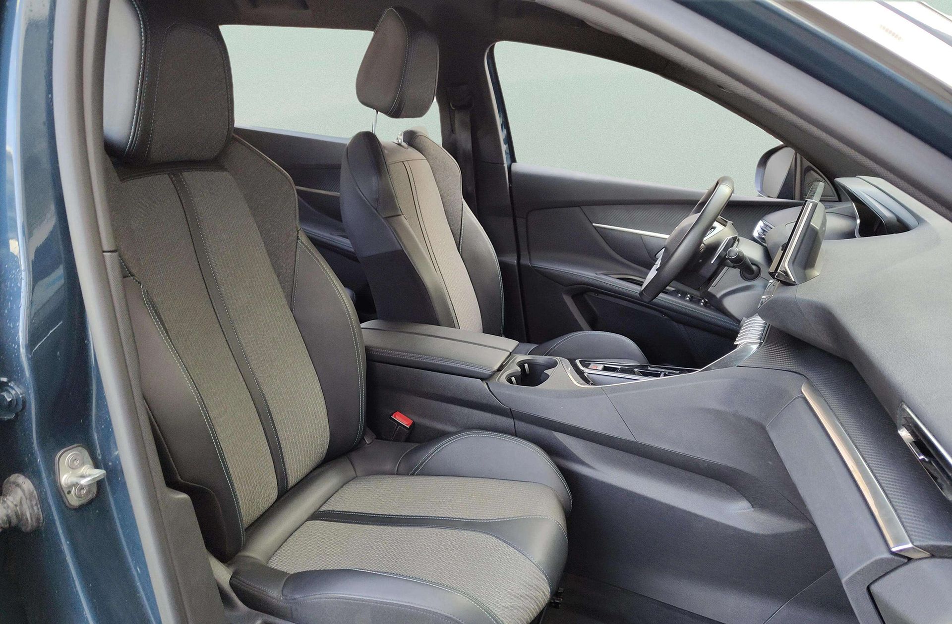 Peugeot 5008 1.2 Allure Pack eDCS6 7 plazas - foto 21