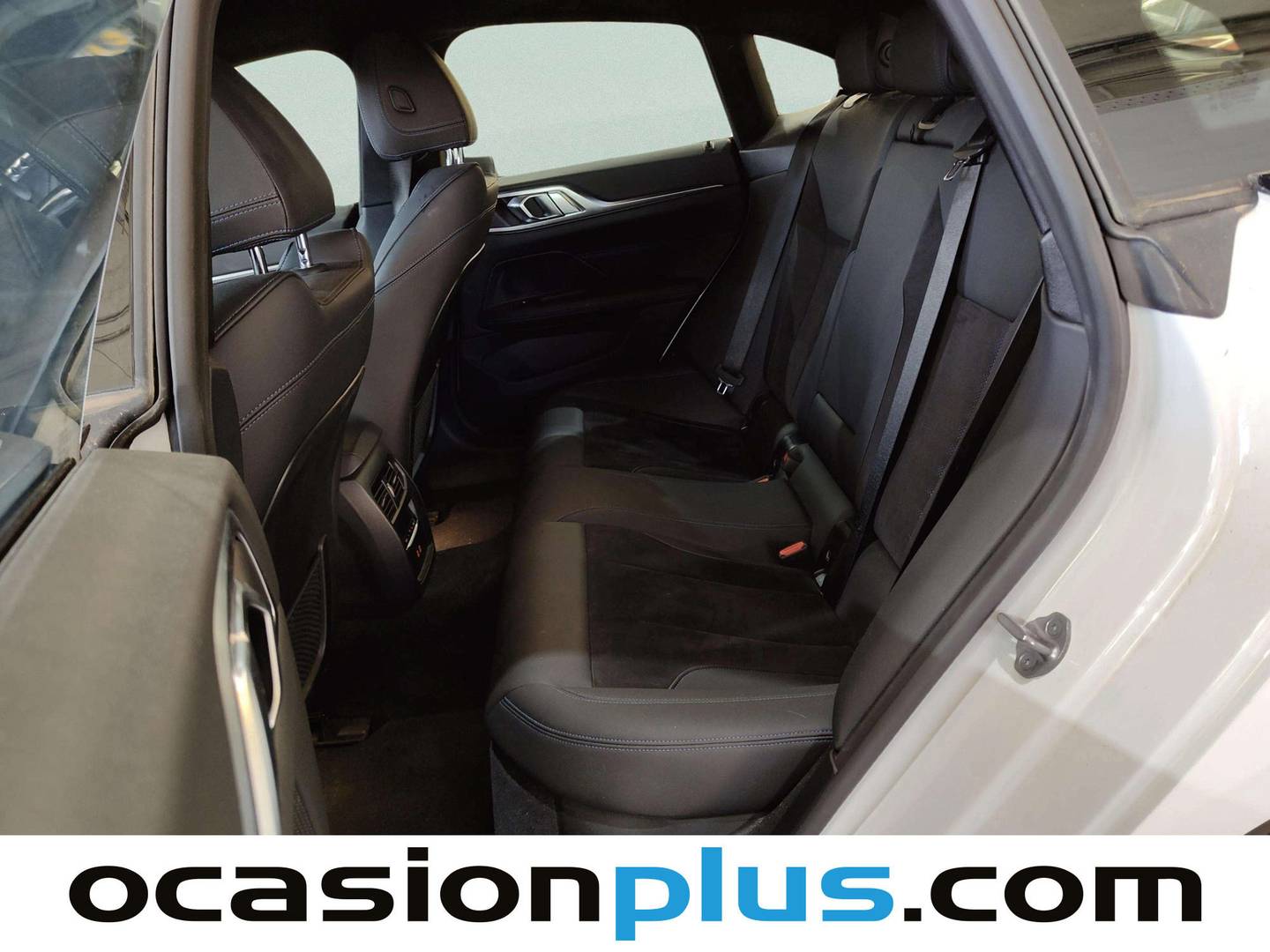 Foto asientos traseros BMW i4 BMW i4 eDrive35 (286 CV)