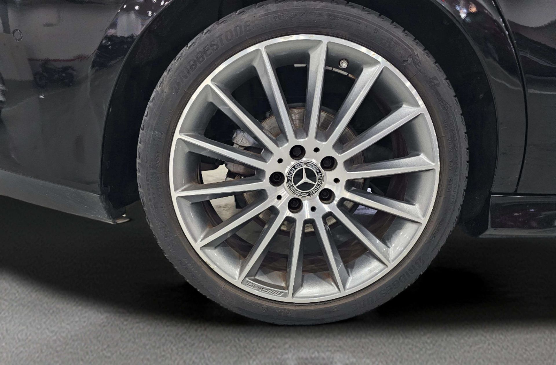 Mercedes-Benz CLA 180 Pack AMG - foto 40