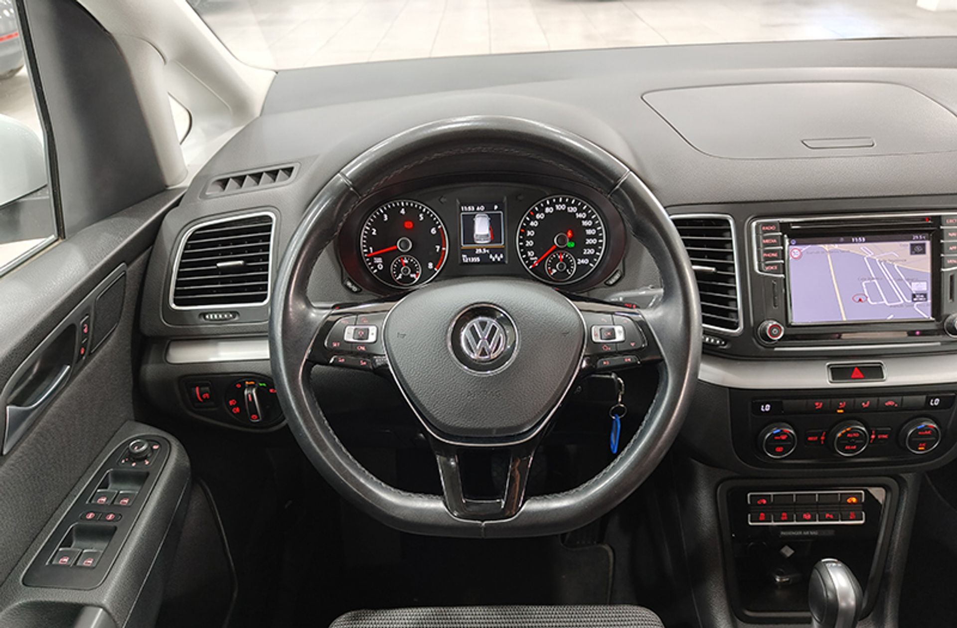 Volkswagen Sharan Advance 1.4 TSI DSG 7 plazas - foto 31