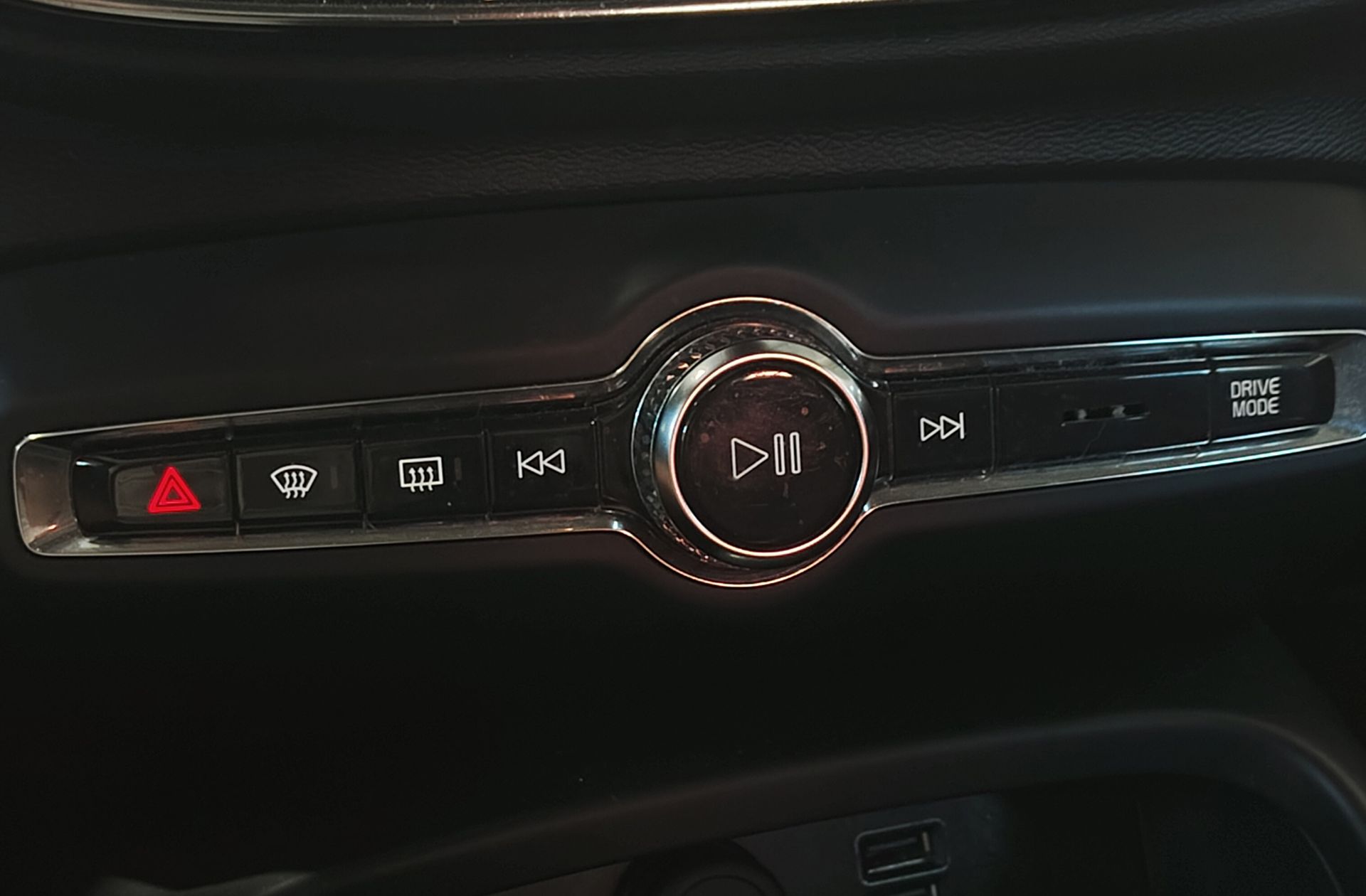 Volvo XC40 T2 Momentum Pro - foto 31