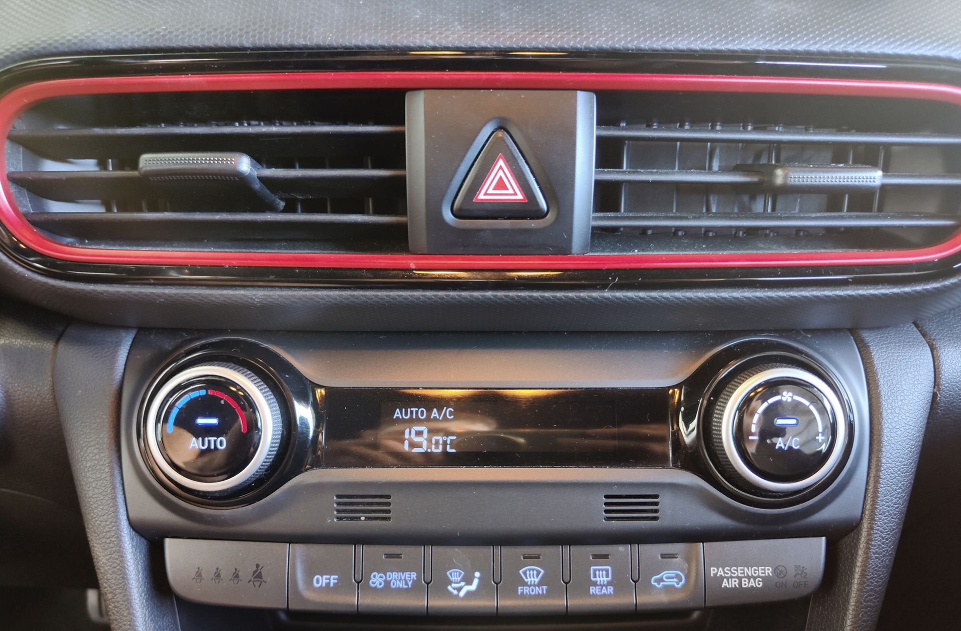 Hyundai Kona 1.6 GDI HEV Tecno Red DT - foto 33
