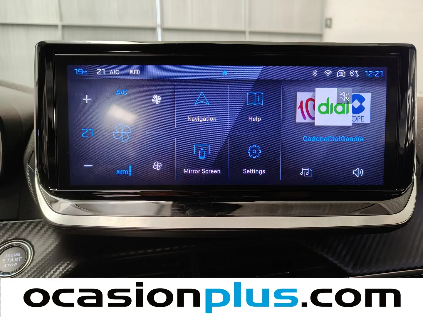 Foto Peugeot 2008 Peugeot 2008 Allure Hybrid eDCS6 (145 CV)