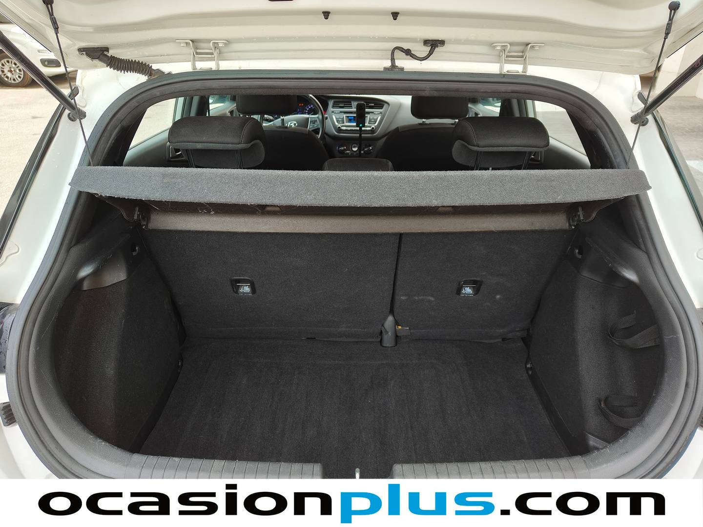 Fotos maletero Hyundai i20 Hyundai i20 1.2 MPI Fresh (84 CV)